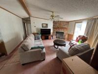 1995 Oakwood Mobile Home