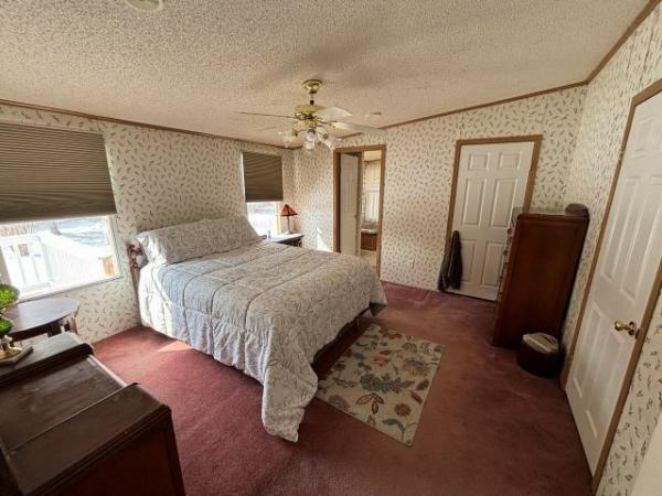 1995 Oakwood Mobile Home
