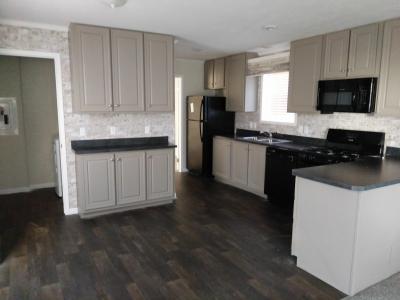 Mobile Home at 703 Mariwood Dr Lot 40 Indianapolis, IN 46234