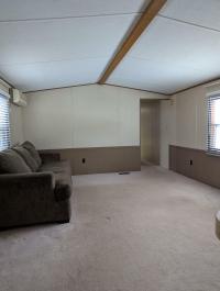 1989 Holly Park 119 1470  Home