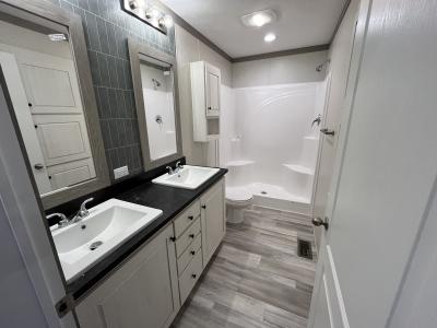 Photo 4 of 8 of home located at 3430 N. Peoria Drive Lot 158 Springfield, IL 62702