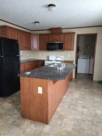 Photo 4 of 11 of home located at 2044 Mcdivitt Ct #160 Milford, MI 48381