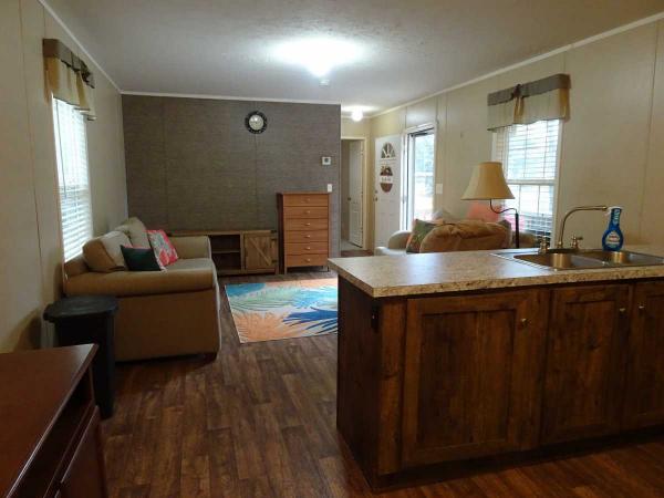 2018 Clayton Homes BSP14663R Mobile Home