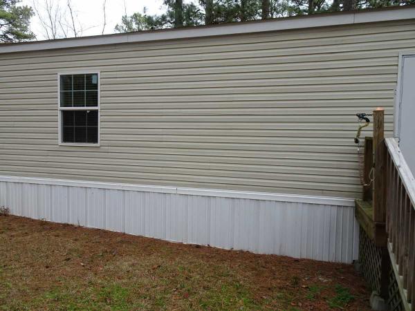 2018 Clayton Homes BSP14663R Mobile Home