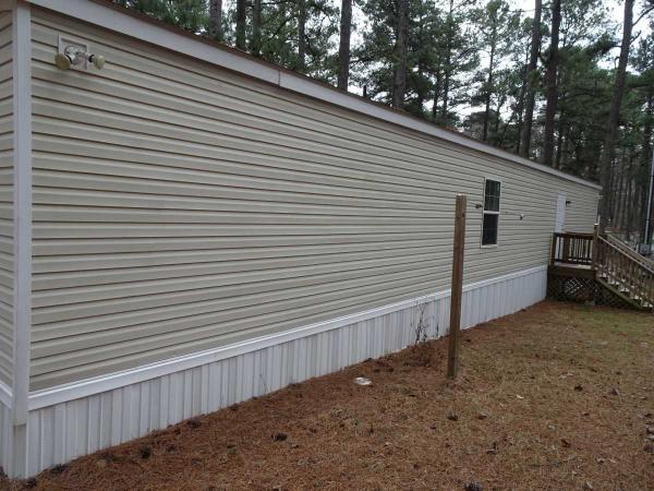 2018 Clayton Homes BSP14663R Mobile Home