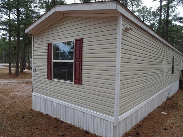 2018 Clayton Homes BSP14663R Mobile Home