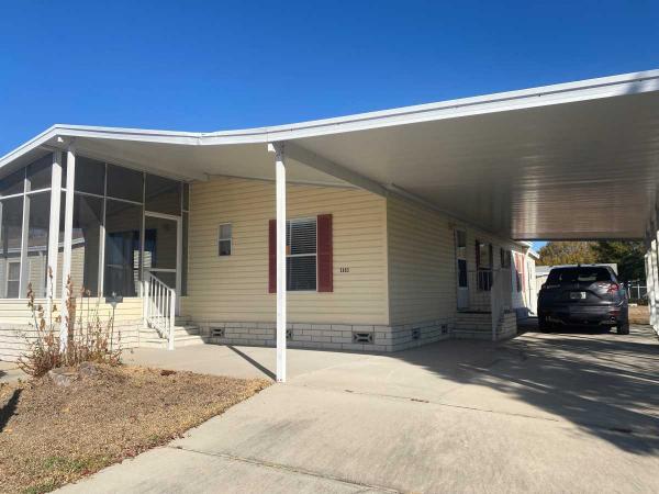 2004  Mobile Home For Sale