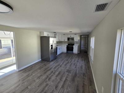 Photo 3 of 8 of home located at 101 Oakhill Ridge Rd Valrico, FL 33594