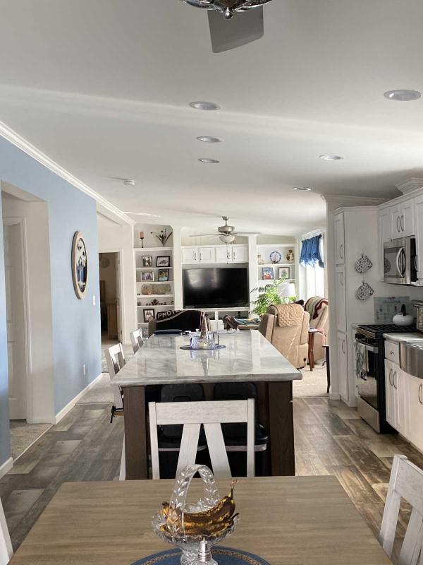 2023 Commadore Mobile Home