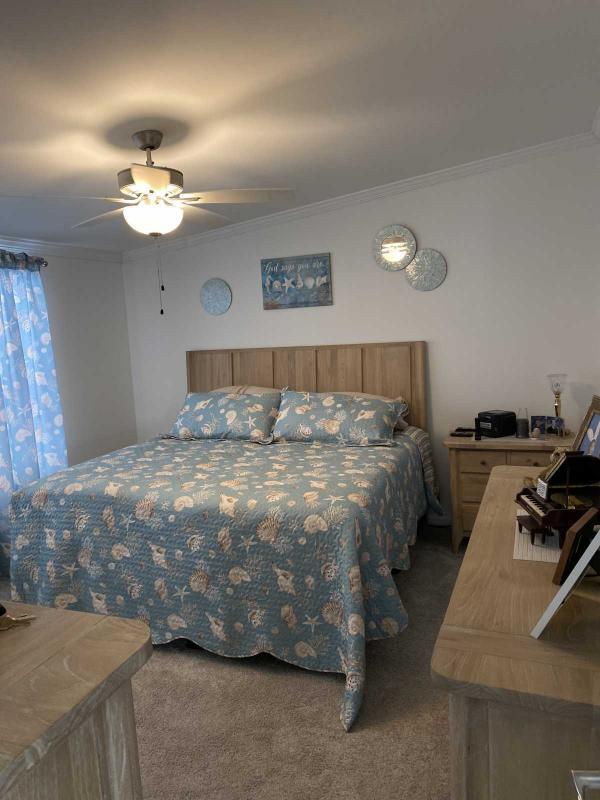 2023 Commadore Mobile Home