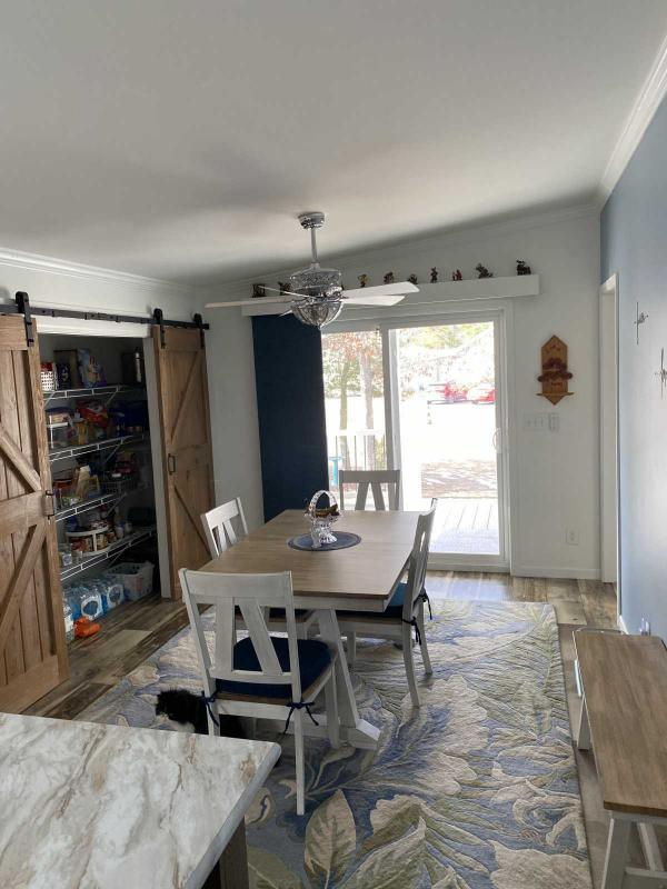 2023 Commadore Mobile Home