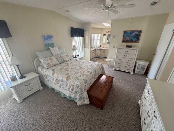 1992 Homes of Merit Manufactured Home