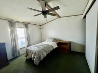 1990 FLEE Manufactured Home