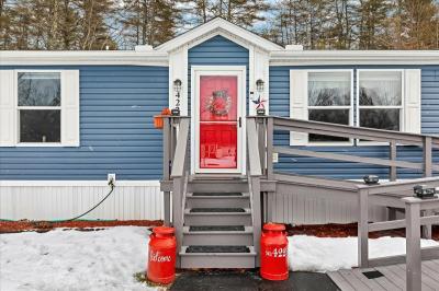 Photo 3 of 44 of home located at 900 Rock City Road, Trailer 422 Ballston Spa, NY 12020