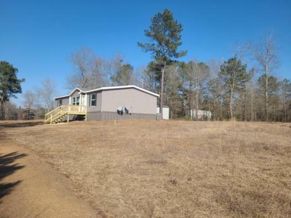 Photo 1 of 2 of home located at 118 Grayson Rd Mendenhall, MS 39114