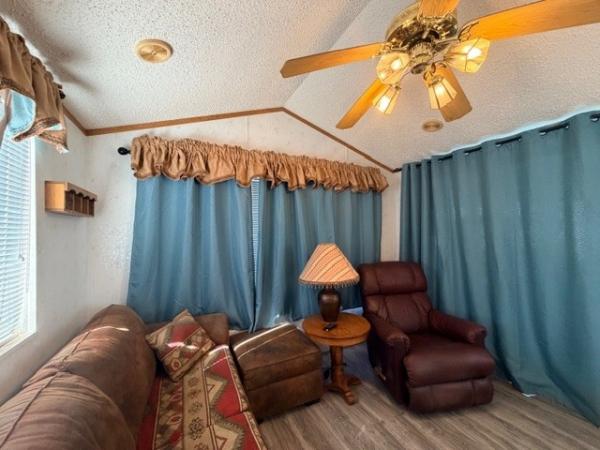 1999 Cavco Manufactured Home