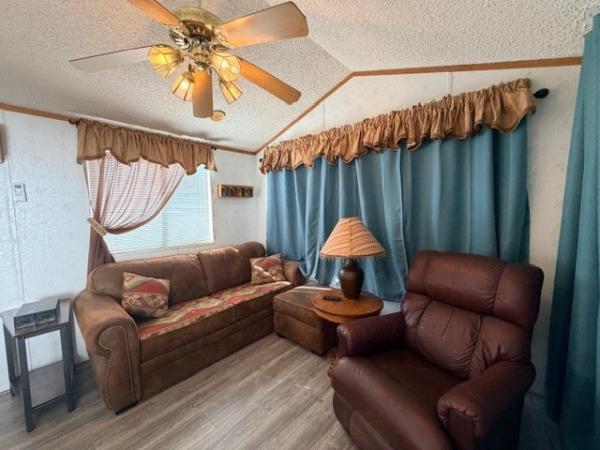 1999 Cavco Manufactured Home
