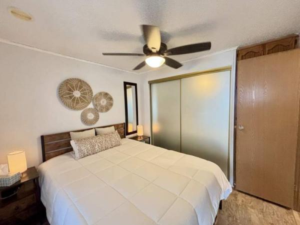 1986 Park Manufactured Home