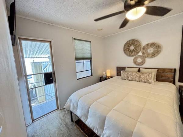 1986 Park Manufactured Home