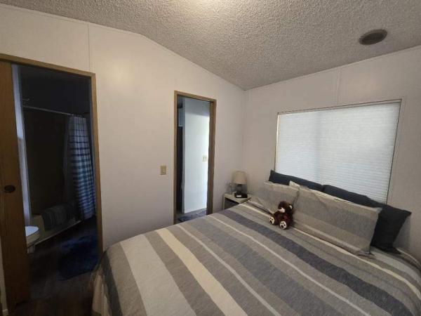 1990 Redman Manufactured Home