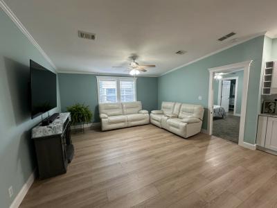 Photo 4 of 16 of home located at 2060 East Lakeview Drive Sebastian, FL 32958