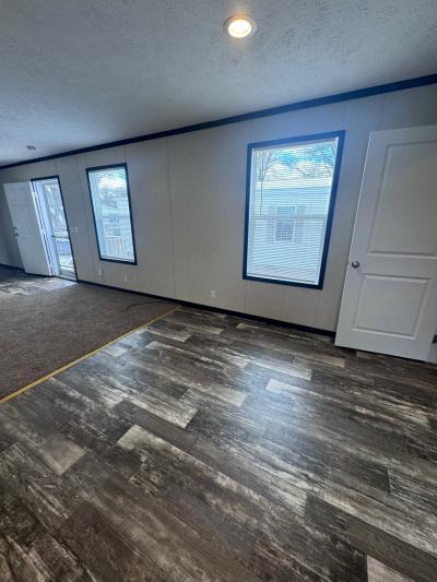 Photo 2 of 11 of home located at 17177 Shrewsbury Macomb, MI 48044