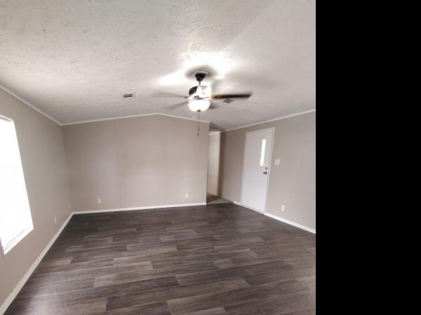 2004 Clayton Homes Inc Mobile Home For Sale