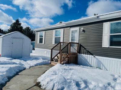 Photo 4 of 18 of home located at 3810 Quail Hollow White Lake, MI 48383