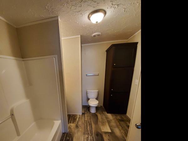 2019 Clayton Homes Inc Yes Mobile Home