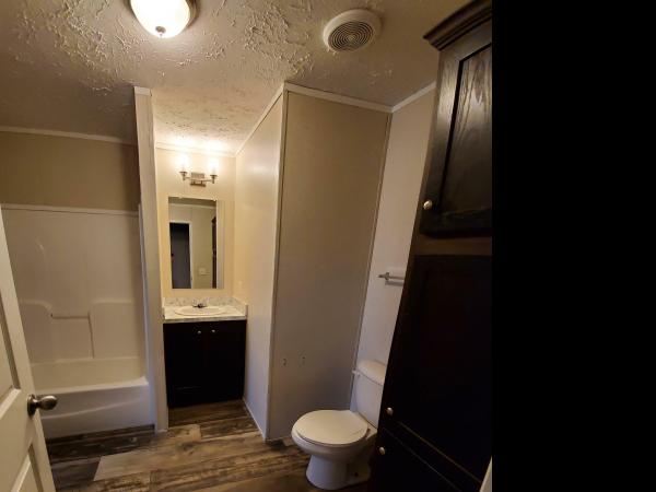 2019 Clayton Homes Inc Yes Mobile Home