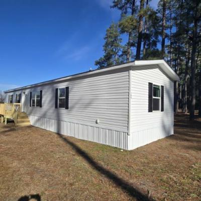 Photo 2 of 14 of home located at 104 Joseph Dr. Raeford, NC 28376