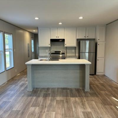 Photo 5 of 37 of home located at 27 Crestwood Drive #0097 Middletown, IN 47356