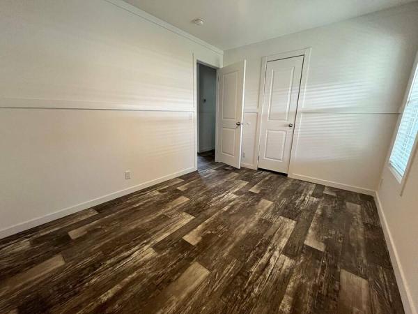 2023 LM2856H32P02  Home