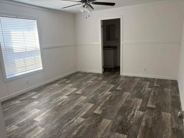 2023 LM2856H32P02  Home