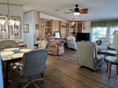 Photo 2 of 23 of home located at 1001 Contour St Sebring, FL 33872