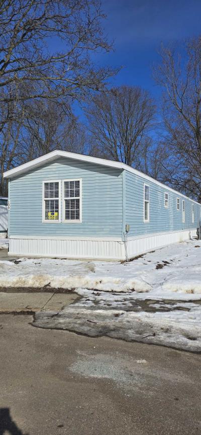 Photo 2 of 21 of home located at 109 Tudor Lane #325 Lansing, MI 48906