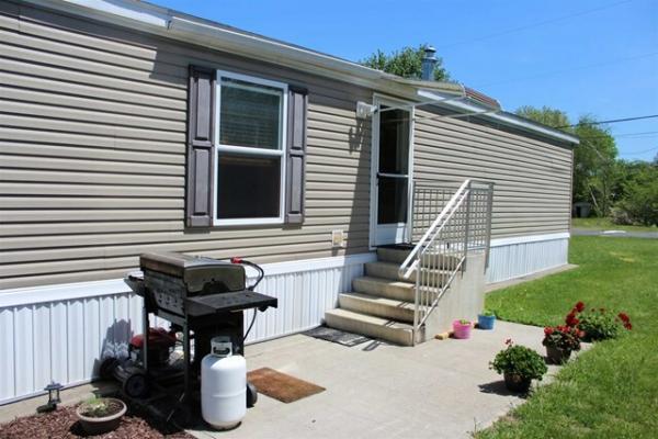 2015 Commodore Mobile Home