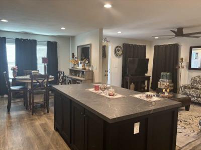 Photo 5 of 20 of home located at 601 N Kirby Space 016 Hemet, CA 92545