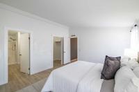 1998 Golden West Winterhaven Manufactured Home