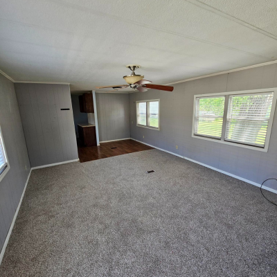 Photo 2 of 7 of home located at 105 W Apple Blossom Ln Wellington, KS 67152