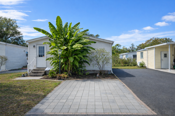 1990 SPRI Mobile Home For Sale