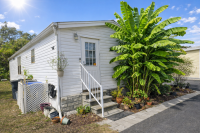 Photo 3 of 32 of home located at 11404 Michell Way Tampa, FL 33637