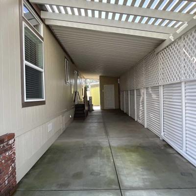 Photo 2 of 10 of home located at 10001 W Frontage Rd #175 South Gate, CA 90280