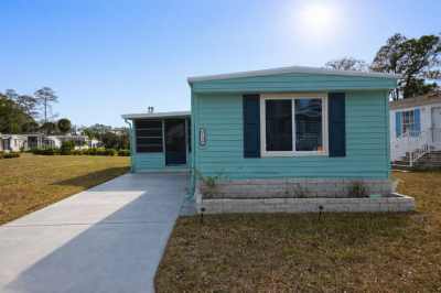 Photo 3 of 28 of home located at 9126 Grosse Pointe Blvd Tampa, FL 33635