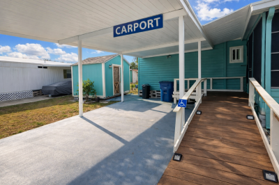 Photo 5 of 28 of home located at 9126 Grosse Pointe Blvd Tampa, FL 33635