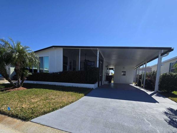 Photo 1 of 2 of home located at 7319 Queens Way Ellenton, FL 34222