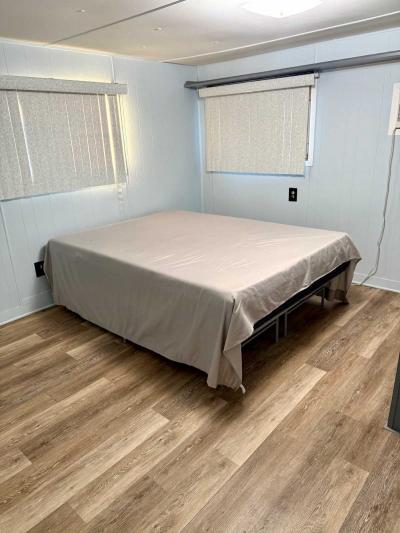 Photo 5 of 8 of home located at 22 Lake Kissimmee Mhp Lake Wales, FL 33898