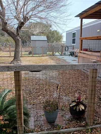 Photo 4 of 21 of home located at 1500 W Matlock Ave Trlr 10 Aransas Pass, TX 78336