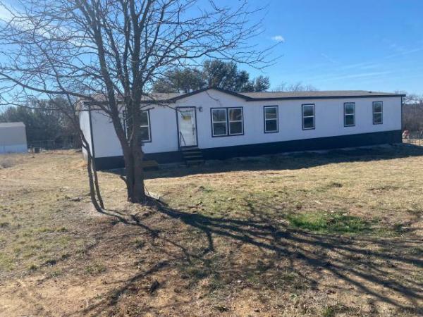 Photo 1 of 2 of home located at 380 Valley Ridge Dr Bridgeport, TX 76426