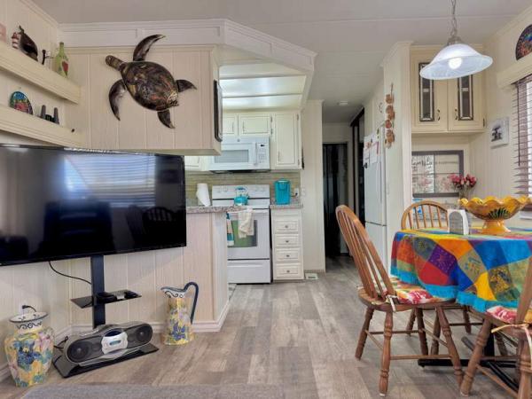 1986 Fleetwood Manufactured Home